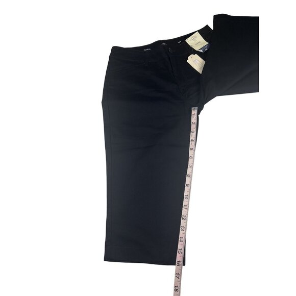St. John's Bay Womens Black Capri Pants Size 4P Mid Rise Pockets NWT - Picture 11 of 12
